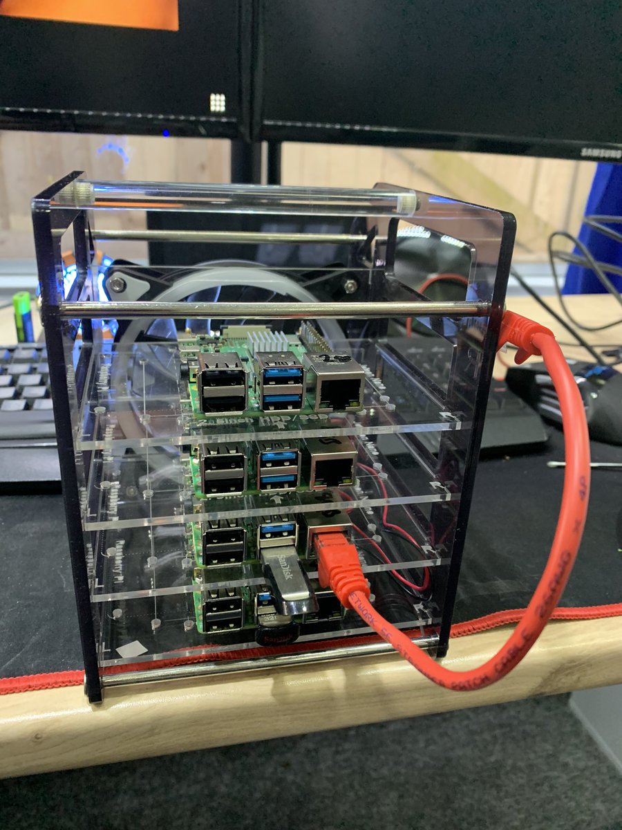 ekyteky's tweet image. Day 5 of #100DaysOfHomeLab has been more collating pi to figure out which were 8gb or 2gb, and then hours of peeling plastic from the #geekpi cluster rack, looking good though 👍