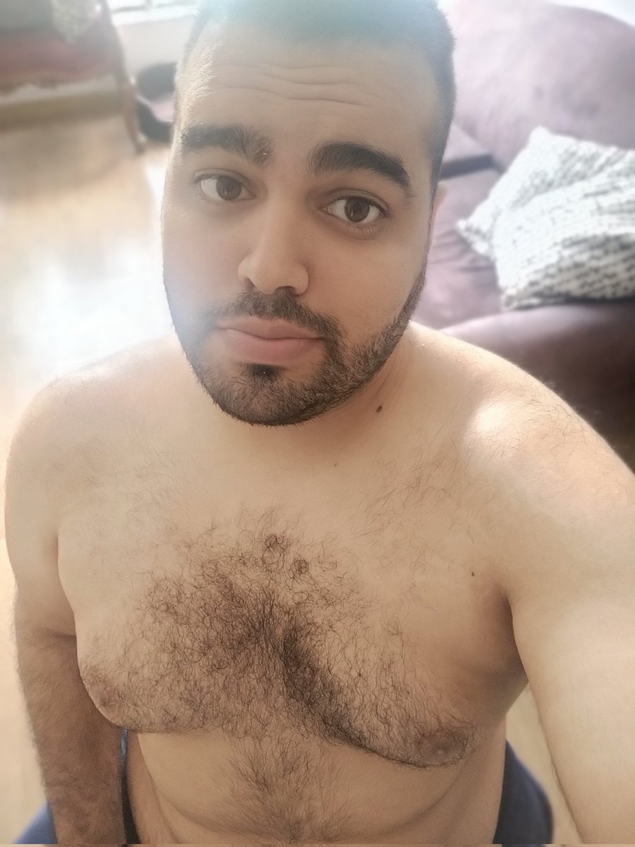 LenLin149's tweet photo. Buenos días #goodmorning #hairy #awaken #calvito #beard https://t.co/o2tRBSy23j
