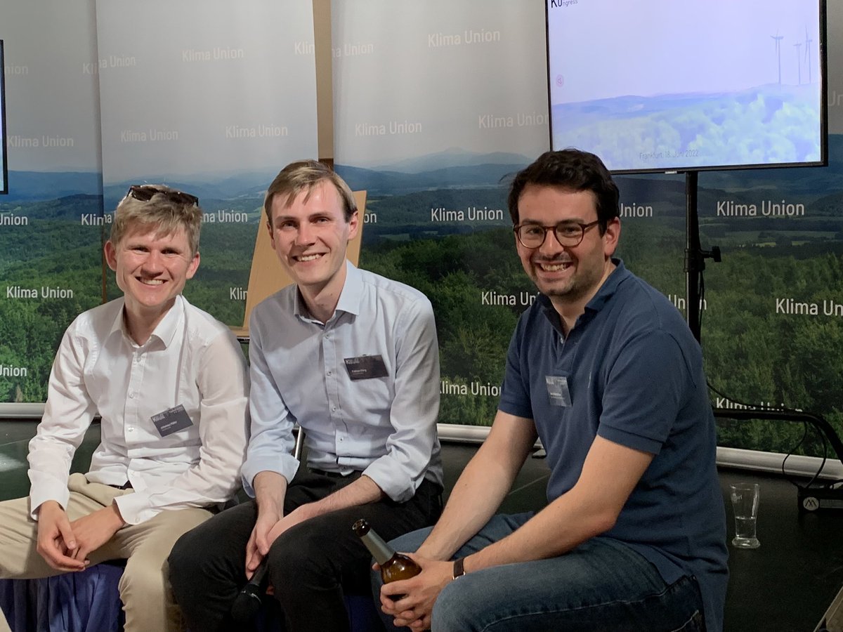 Das Team, dass den Thinktank KlimaUnion an den Grundsatzprogramm-Prozess heranführt: <a href="/fabiangoerg/">Fabian Görg</a> <a href="/ordoklimaral/">Johannes Müller</a> <a href="/SchmidtkeAlex/">alex.schmidtke</a>