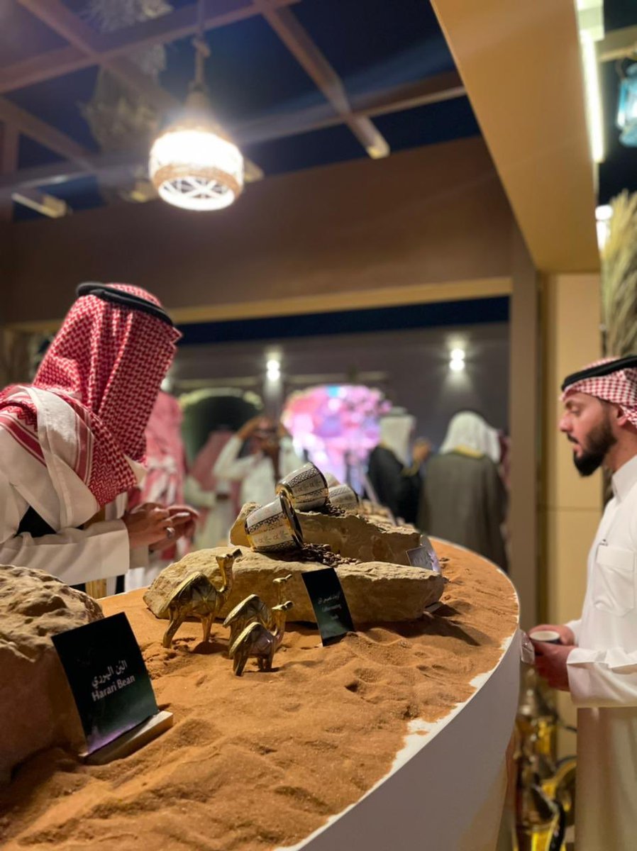 Qutun_Events's tweet photo. #عام_القهوة_السعودية_2022
جانب من مشاركتنا في #مهرجان_البشت_الحساوي في #سوق_الأربعاء .. https://t.co/fKTxD0FjjK