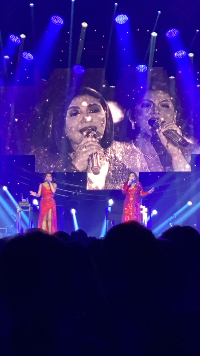 HeidyLandrito's tweet photo. So glad to have witnessed this dream come true concert for all (both) Reginians & Sharonians. 😭💕✨ This is another history of the two Superstars in such a glorious event. I am in awe, always. You are both so gorgeous & charming. Queens of all icons! #IconicConcert https://t.co/9lrvA9tEBK