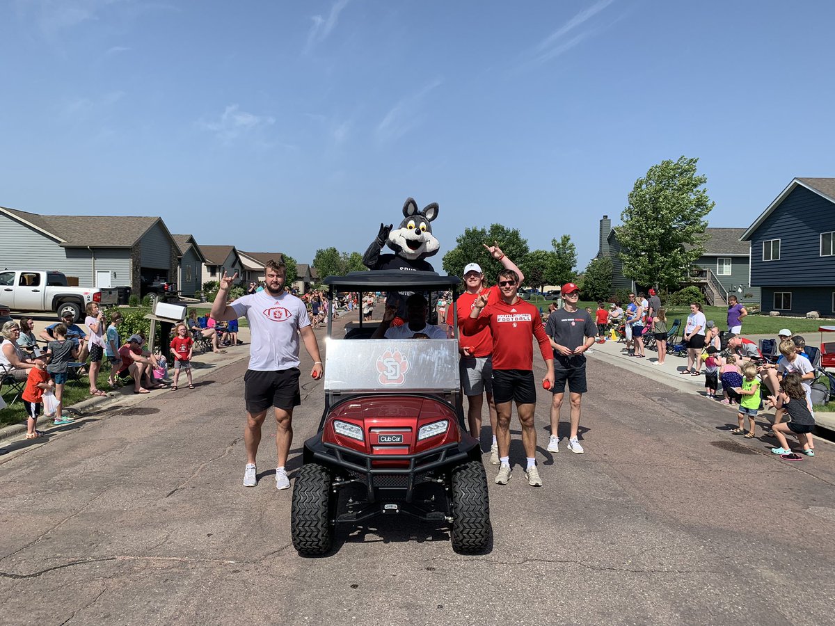 No better place to spend a Saturday morning than with Coyote Nation at Teapot Days!