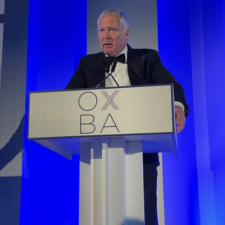 re-universe tweet media