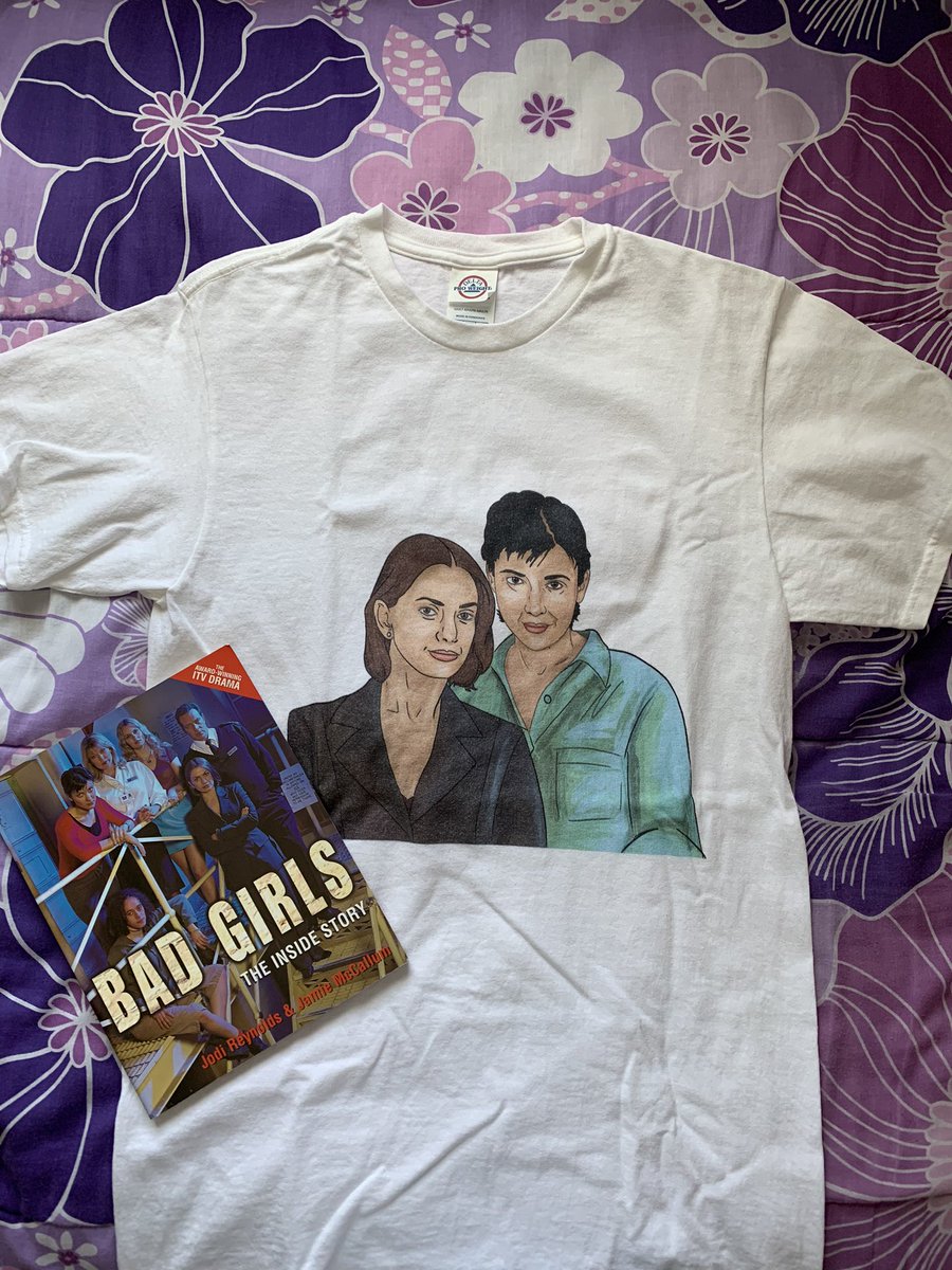 andrealcutie's tweet photo. My baby sister is the best! She knows I’m a Bad Girls fan and knew what I wanted for my 30th🤩Both didn’t arrive at the same time. Shirt came on the 9th and book came yesterday! Thank you sis! @bgconvention @BGR_VIPs #bestgiftsever https://t.co/avrDazCoKc