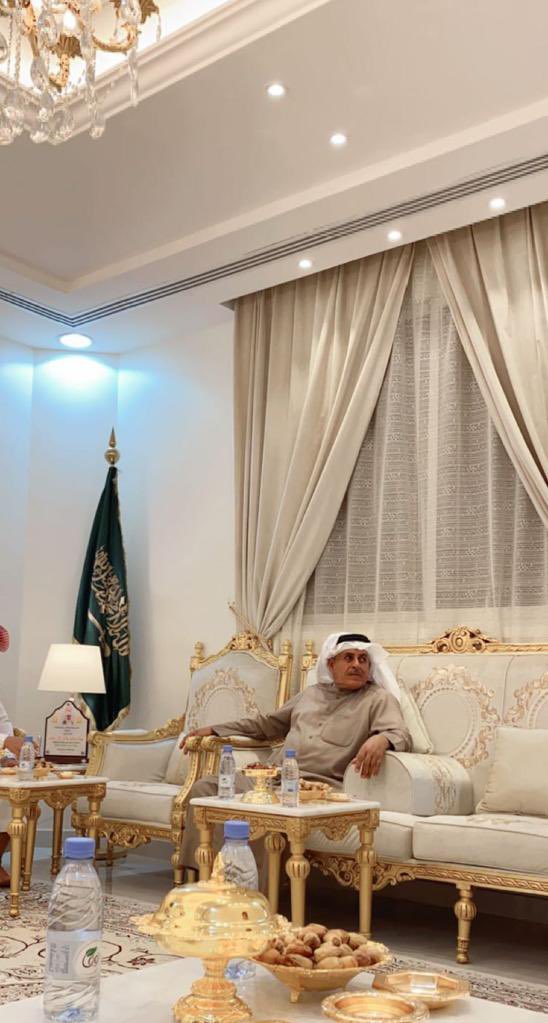 salm_alas's tweet photo. زيارة الاستاذ / علي بن هادي بن سعود ابن شويله  ال سالم واخوانه للوالد بمدينة الرياض https://t.co/2T55G8y4XQ