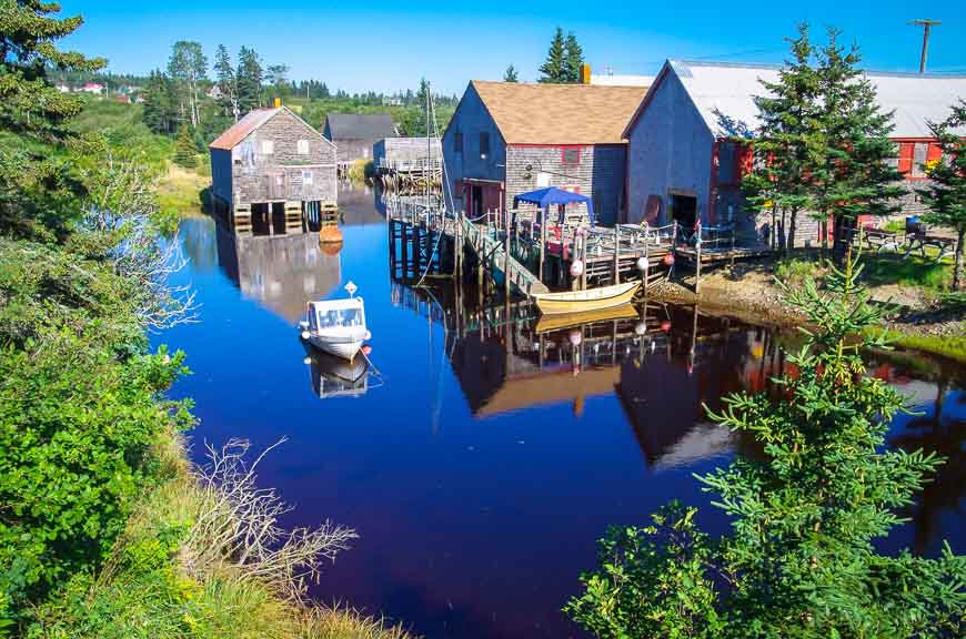 hikebiketravel's tweet photo. Driving across Canada this summer? 40 places you shouldn't miss https://t.co/E3kQdtkQZa
#explorecanada #roadtrips https://t.co/xRdWjIUAsd
