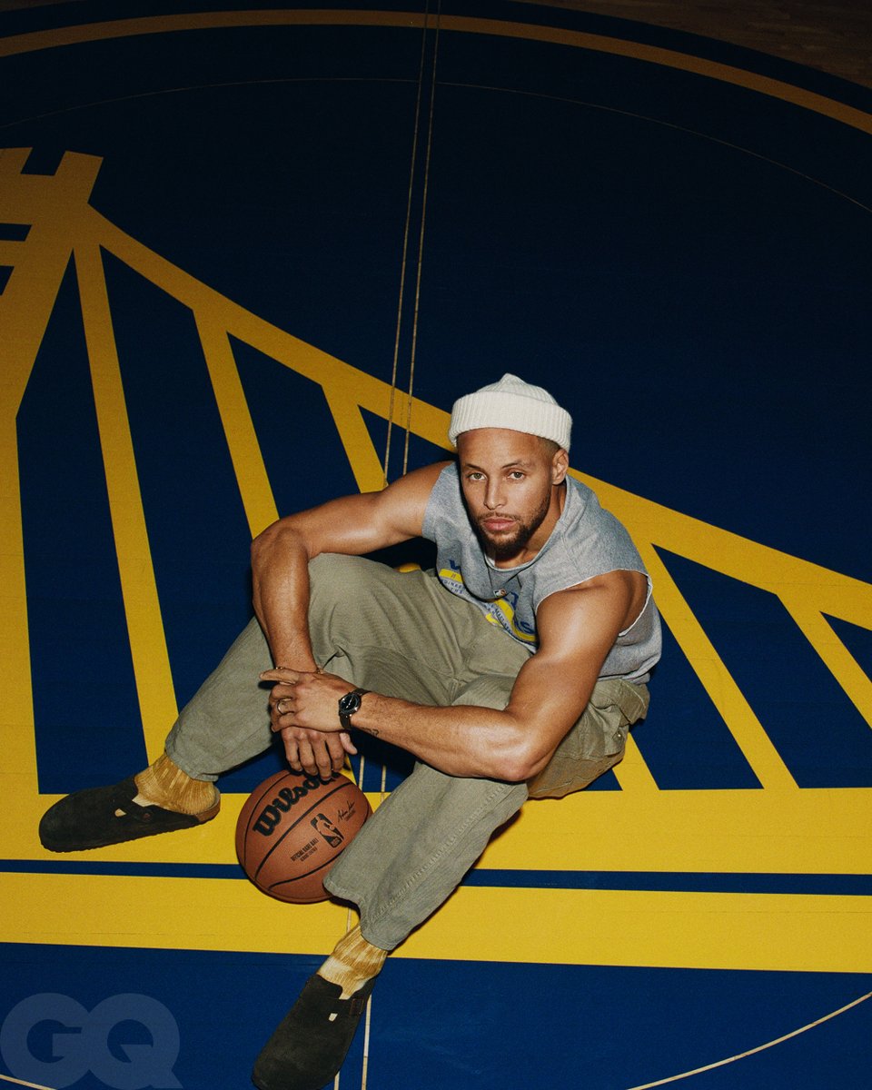 GQSports's tweet image. Stephen Curry dreams of a future five years from now where Jordan Poole is an All-Star, Kuminga is an All-Defensive player, and Wiseman is an MVP candidate: gq.mn/Q66jdKk