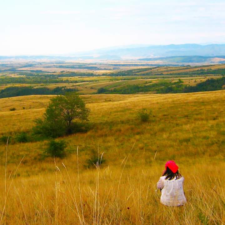 It's summer, the weekend, and there's #𝗜𝗻𝘁𝗲𝗿𝗻𝗮𝘁𝗶𝗼𝗻𝗮𝗹𝗣𝗶𝗰𝗻𝗶𝗰𝗗𝗮𝘆.
Take your family and friends and go for a walk and a picnic in the Geopark. Before going, be sure that you leave no trace.