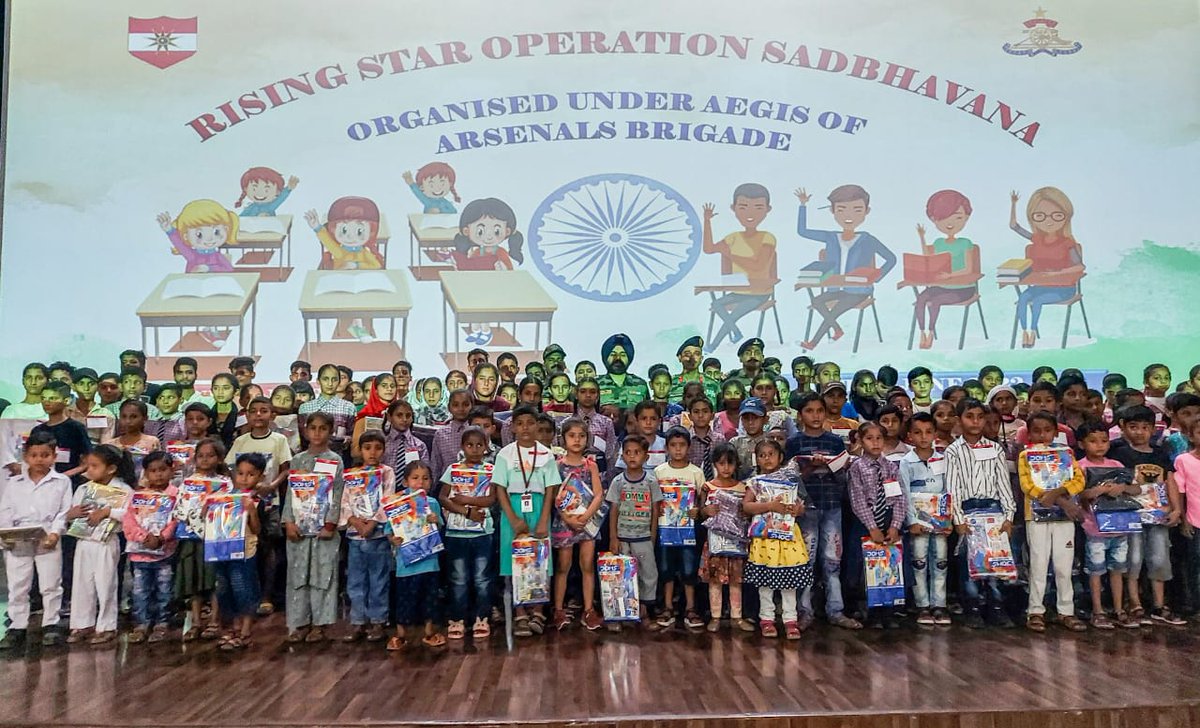 prodefencejammu's tweet photo. #ArsenalBrigade of #RisingStarCorps distributed Stationery items & Uniform to children of Bakarwal community at #Basohli Mil Stn J&K. Event received an overwhelming response from locals.
#WeCare
@SpokespersonMoD
@OfficeOfLGJandK
@westerncomd_IA
@PIBSrinagar
@diprjk
@adgpi https://t.co/vKKZKZ5Yud