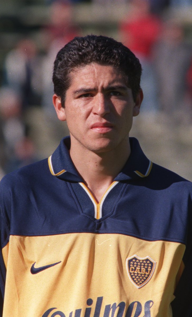 fotosroman10's tweet photo. Juan Román Riquelme, año 1998. https://t.co/lef9eUch8E