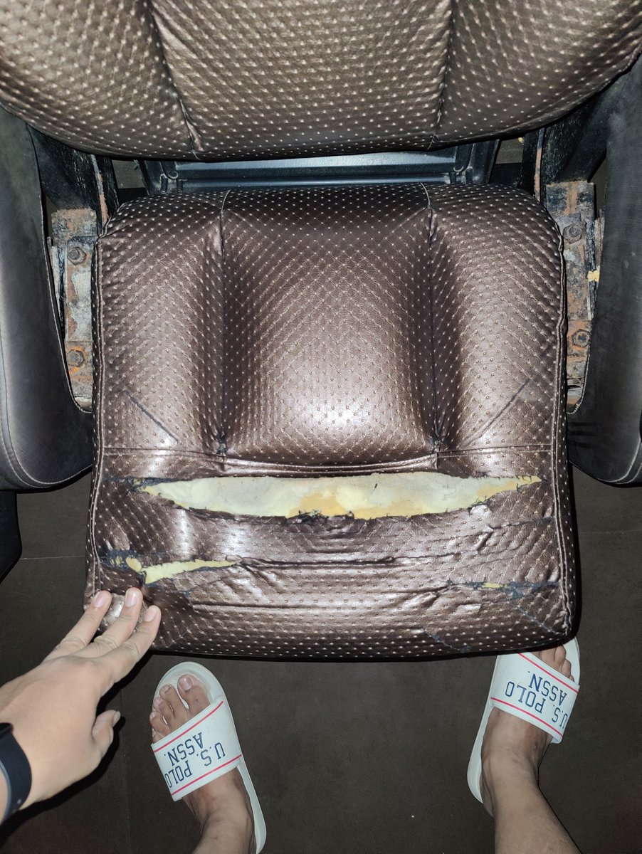 Srinivas_prince's tweet photo. Check the quality of seats at Palazzo @SPICinemas Forum Mall Screen no 6. Very poor and uncomfortable to sit for a duration of 3hrs. #Poorstandards https://t.co/gSH6gwk0ka