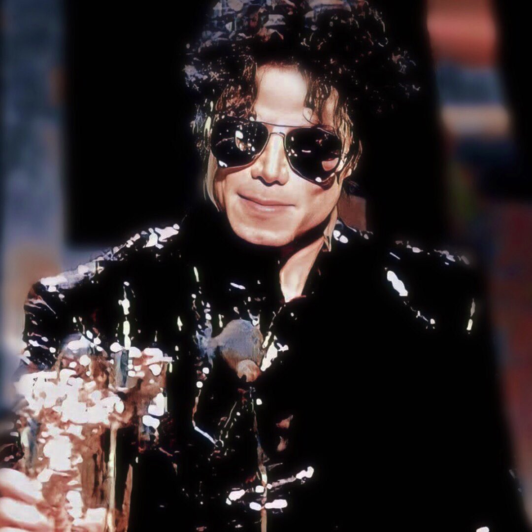 Michael during the MTV Video Music Awards 1995.