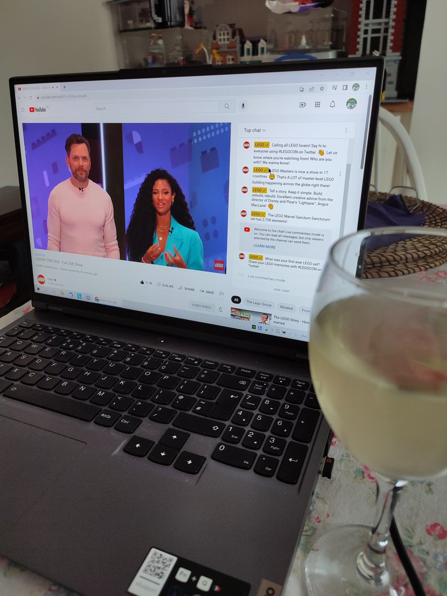 tadeusz3030's tweet photo. A perfect AFOL evening 👍🤣 #LEGOCon2022 #legocon https://t.co/ac4slNysij