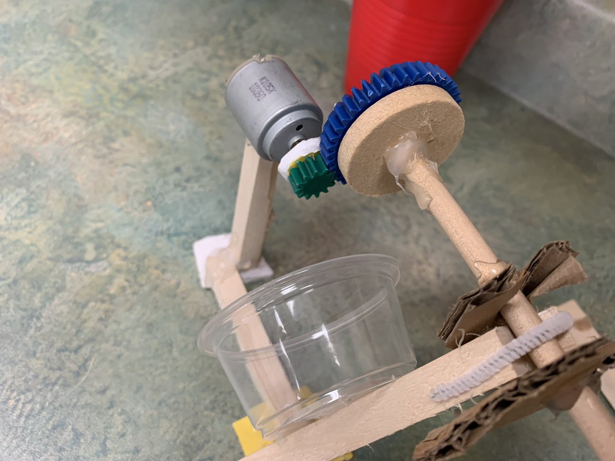 The design challenge was a great success! Many students had personal bests. Congratulations to everyone who participated, you worked so hard and did a great job. #EML <a href="/PeelSchools/">Peel District School Board</a>