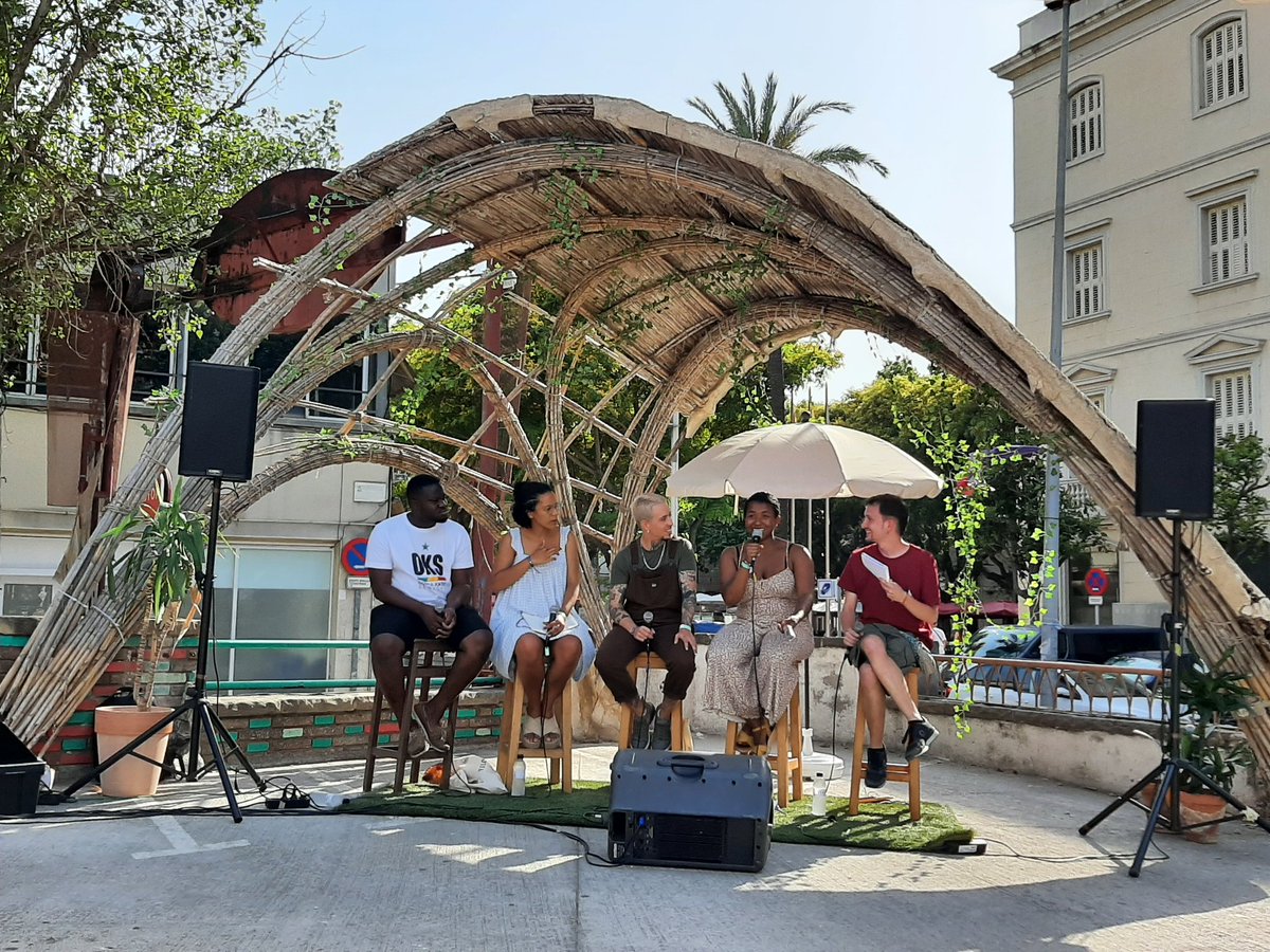 El <a href="/FestCrisalide/">Festival Crisàlide</a> posa al centre l'activisme jove des de diferents mirades. Les paraules de <a href="/vivianeogou/">Viviane Ogou i Corbi🕊</a>, <a href="/SolyMalamine/">soly malamine</a>, Bruno León i Adriana Torroella ens conviden a la reflexió.

#SantBoi
#Activisme