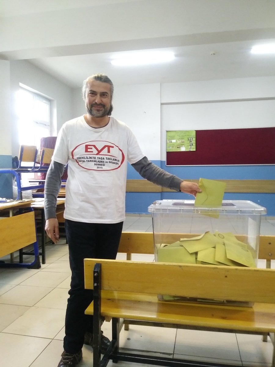 Hak ettiğimiz için alınterim için çocuklarım için.
#SeçimiSabırlaBekliyoruz