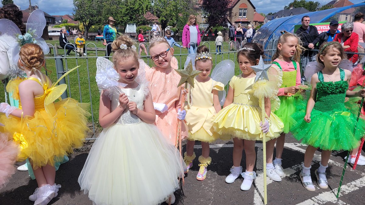 Mrs Tulloch tweet media