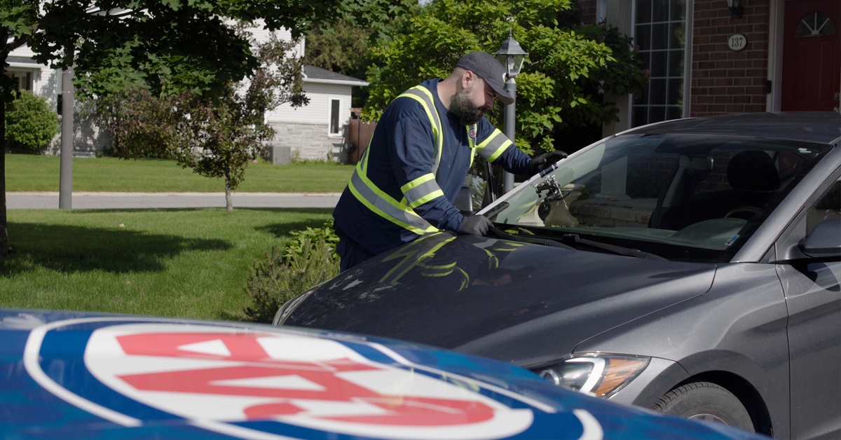 CAANEO's tweet photo. Introducing CAA’s Mobile Oil Change and Mobile Chip Repair. Save time and get an oil change or repair windshield chips right from your own driveway. Book now at https://t.co/jFgzJPSX8F #GetCAA #MobileAutoService https://t.co/wZ67Tmai76