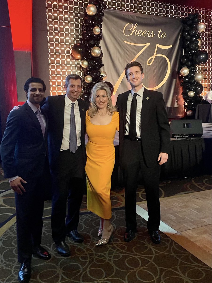 NYUGSOM Vascular Surgery (@nyu_vascsurgery) on Twitter photo #VAM22 #VAM22