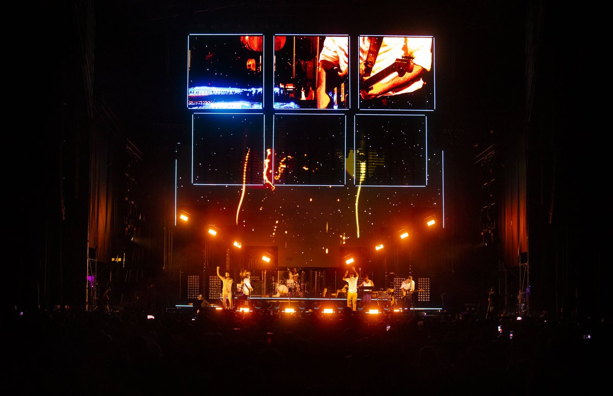 vetustamorla's tweet image. Sevilla, lo de anoche qué? 💥

Gracias infinitas. Nos volvemos a ver! 

📸 @wilma_lorenzo