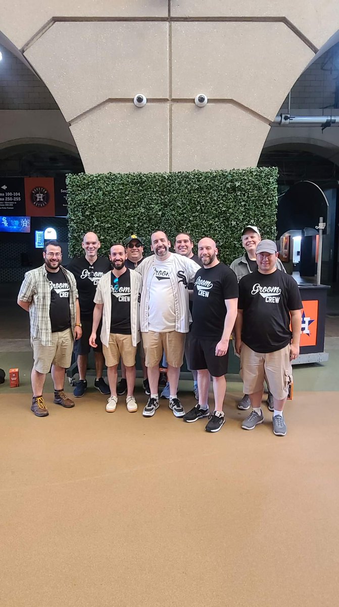 BradZelman's tweet photo. @jasonbenetti @stevestone We are in Houston today for my Bachelor Party hoping to see a Sox win today. We would love to meet you. It would make our great weekend even better. Go @CHGO_WhiteSox https://t.co/IMJD3ucjWP