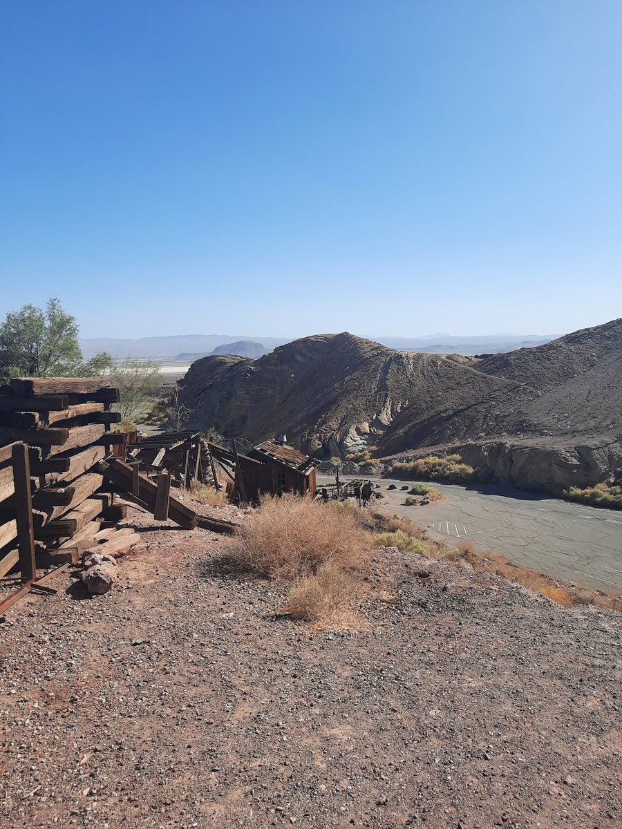 jeeves524's tweet image. The hot, harsh and diverse terrain of the Mojave Desert, California.