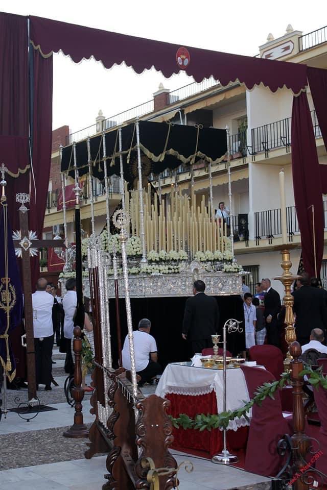 NazarenoParadas's tweet photo. 🟣 ANIVERSARIO MISA CCL ANIVERSARIO VIRGEN DE LOS DOLORES ⚫️

Hace 11 años se celebraba la misa en honor al CCL aniversario de la fundación de la Hermandad de la Santísima Virgen de los Dolores.

#NazarenosdeParadas https://t.co/JbYSEybQFg