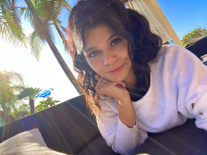 Go follow me on all the platforms 🥰  https://t.co/iZKTw5rwRJ https://t.co/rznw1q7z4a