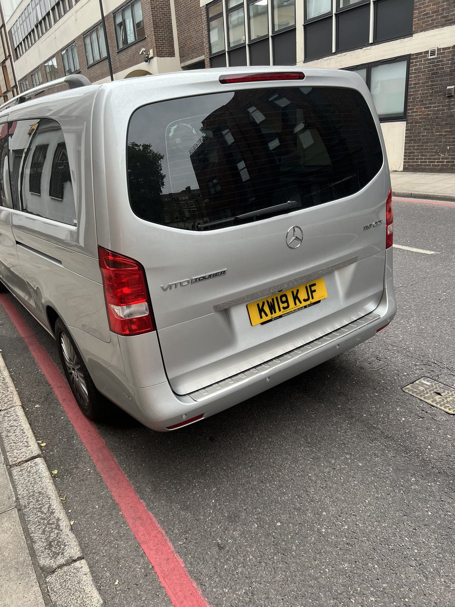 hjsmith66's tweet photo. @Uber  idiots. Dropped us off in “no where “ because we laughed and the driver didnt like it !!!! Idiot get a life  #stranded  #women #london #twat https://t.co/J73Npznvgk