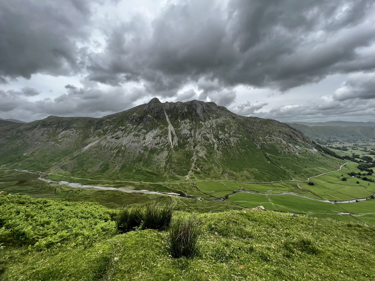 Mel_JDunn's tweet photo. ❤️ the lakes #wainwrightfells 169/214 #happyplace https://t.co/xADfBjd3CG