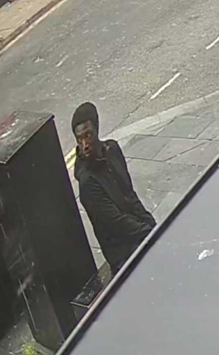 MerseyPolice's tweet photo. Detectives investigating a stabbing in Queen's Square, Liverpool yesterday, 17/06, have issued CCTV images of a man they believe could have info to help enquiries. More 👉 https://t.co/At2IRoJDCT

If you recognise the man pictured, DM  @MerPolCC or 📞 101  w. ref 22000361428 https://t.co/om4AEdsx6J