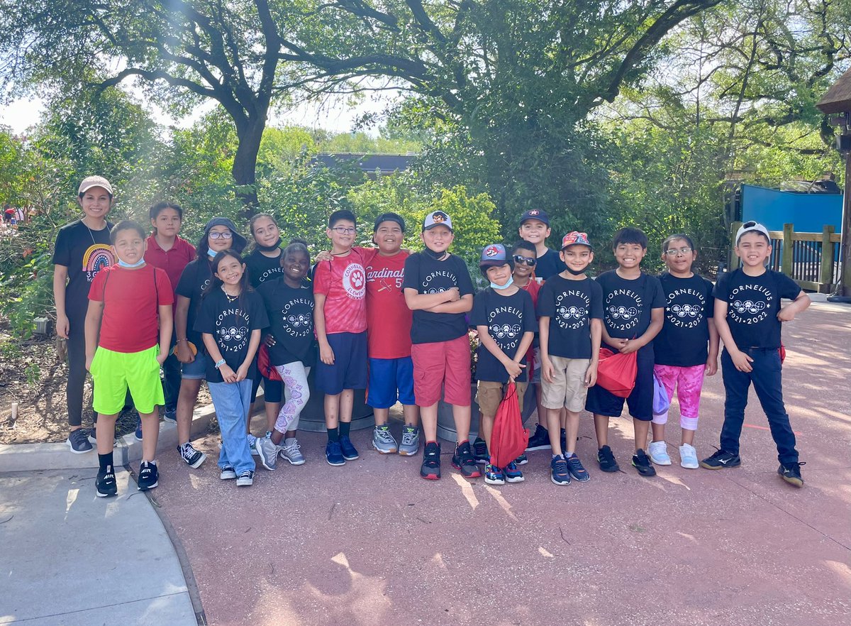 fourthwithjas's tweet photo. The end of the year is always so bittersweet. We spent the last few days of school enjoying each other’s company, making memories &amp; having fun 🤟🏼♥️ @CorneliusElem https://t.co/gKvvFvFJzS