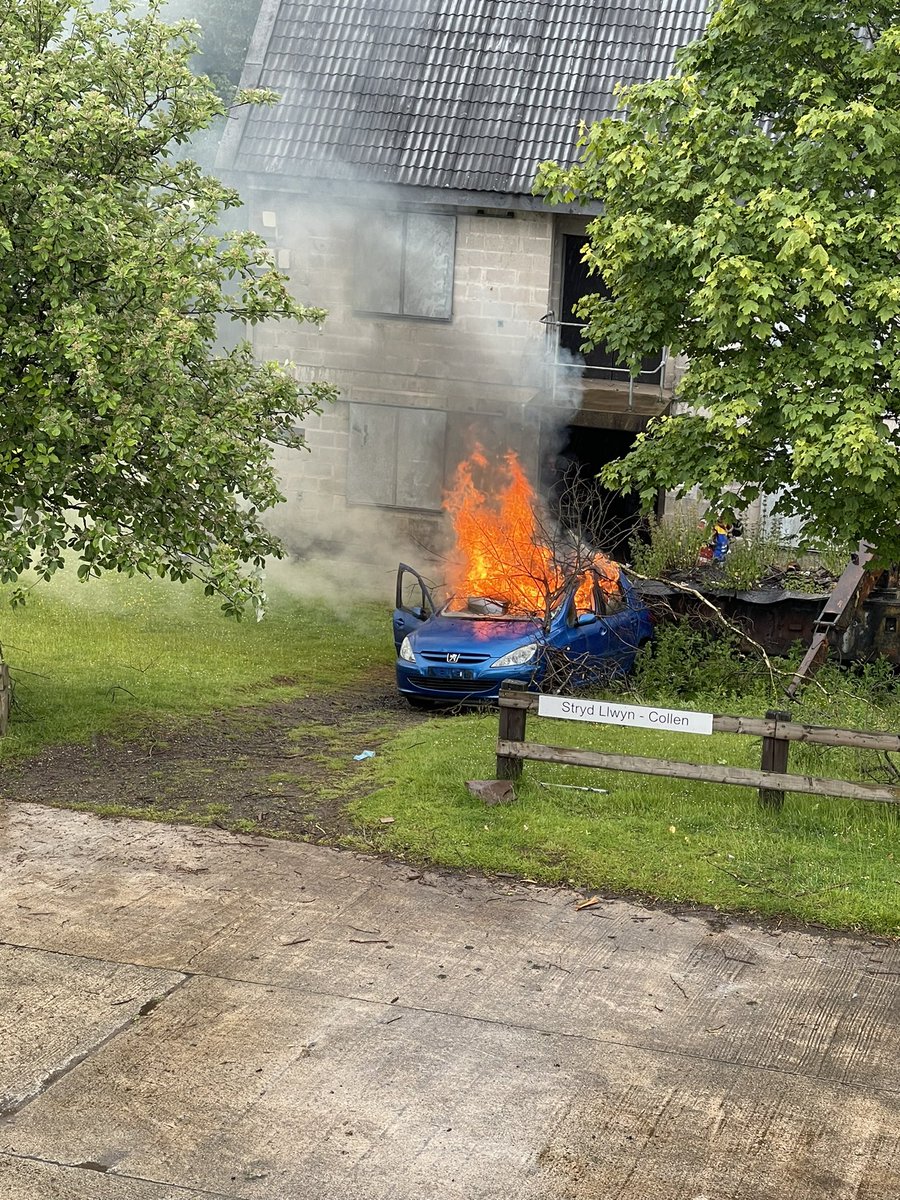 TerryWyn's tweet photo. Big thanks to all crews, who attended day 1 at #FIBUA
Excellent Firefighter and Supervisory Manager development. Realistic training exercises in a fantastic learning environment. @rog_thomas @FscCraig #positivefeedback @NT_mawwfire https://t.co/yRwRGJC1OY