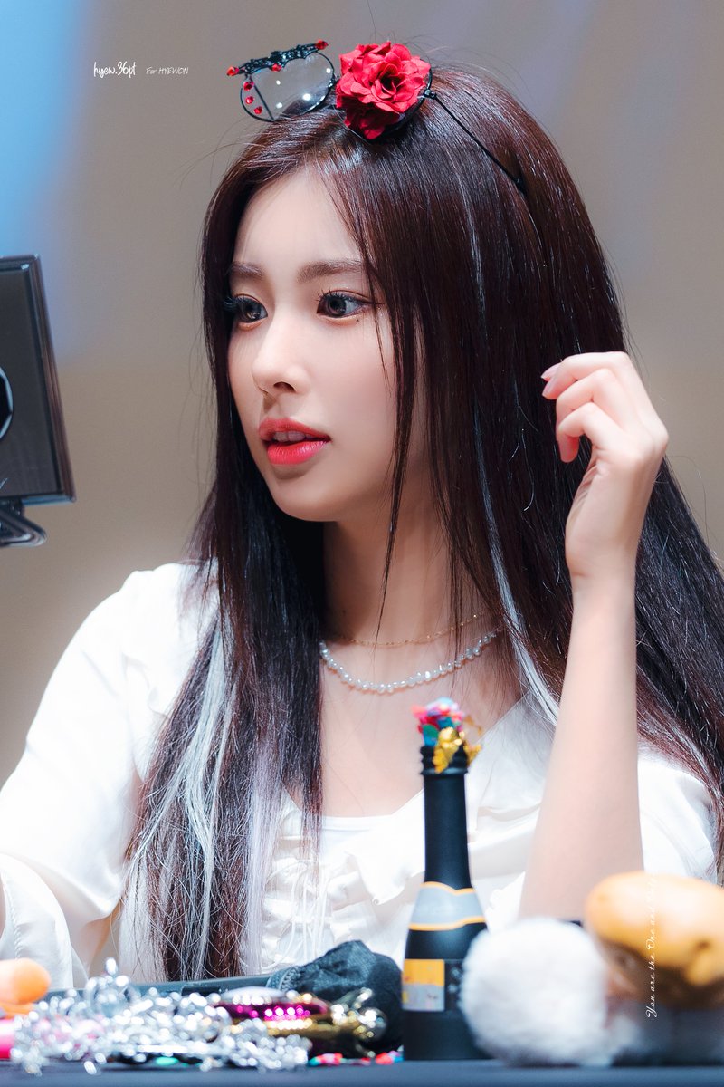 220618🌹

#강혜원 #혜원 #カンヘウォン #hyewon
#KangHyewon
#Like_a_Diamond
<a href="/hyemu_official/">Team Hyemdan</a>