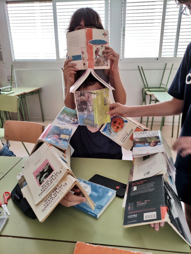 Institut de Corbera tweet media