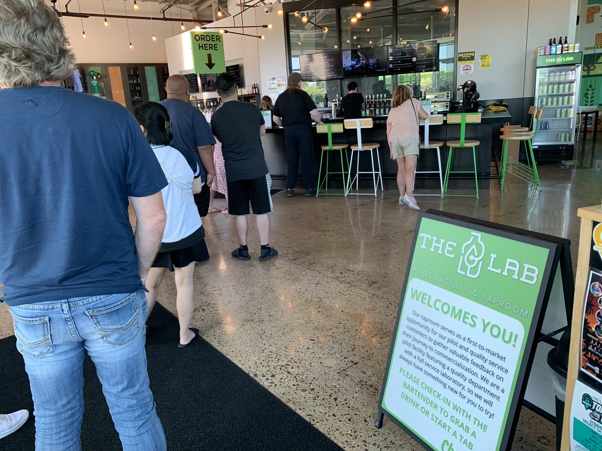 FrederickMelo's tweet photo. It’s Lao Family Freedom Festival day at The Lab breweries on Pelham (south of University Ave) and $5 gets one in to see the Hmong dance recitals. Also, Union Kitchen is here…#TigerBite! https://t.co/GtXqQ2iBJF