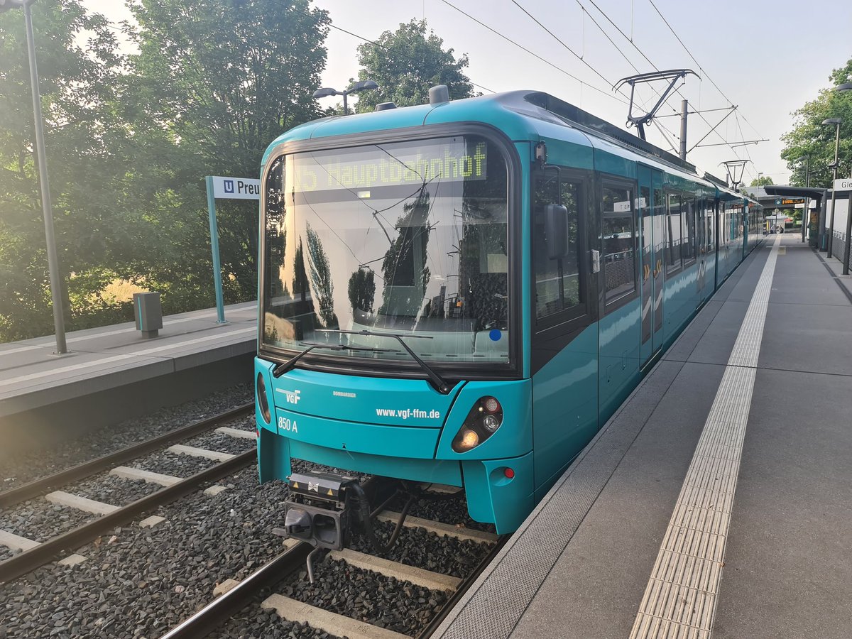 Heute mal wieder auf der Haustürlinie unterwegs. Es is heis es ist schwül und die Klima läuft so gut sie kann. Dann halten wir mal bis 3:29 durch.
