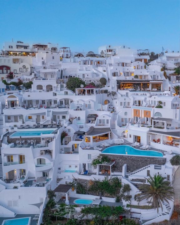 viewsoff's tweet photo. Santorini, Greece. https://t.co/SAP6GdGpn9