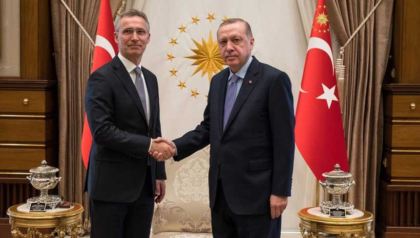 BASARTR's tweet photo. #Foreign_media #American_opinion Avrupa

🇪🇺🇹🇷 , Türkiye'nin NATO'da olmamasına izin verebilir mi? —Modern Diplomasi

Rusya'nın Ukrayna'yı işgali, NATO'yu Soğuk Savaş'tan beri görülmemiş bir şekilde birleştirdi. Aynı zamanda NATO'daki, özellikle Avrupa ile Türkiye arasındaki https://t.co/GlvzO2l5zP
