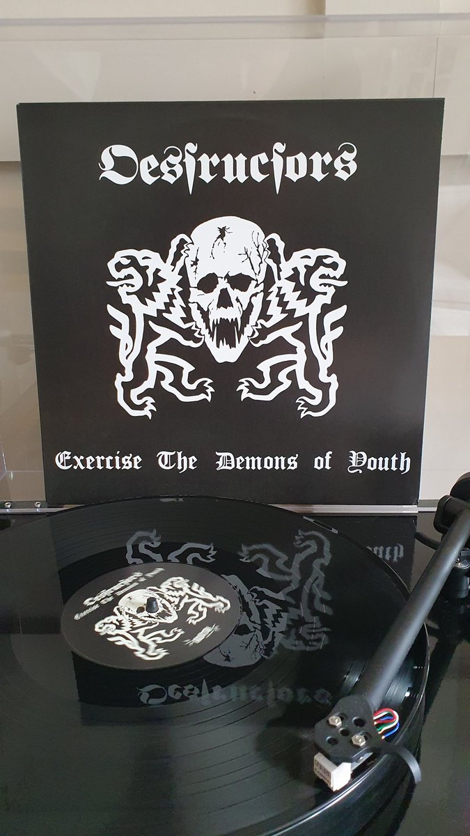 bigeuzi's tweet photo. Now spinning. #Destructors #punk #vinylcollection https://t.co/uiQ1XAEBtI