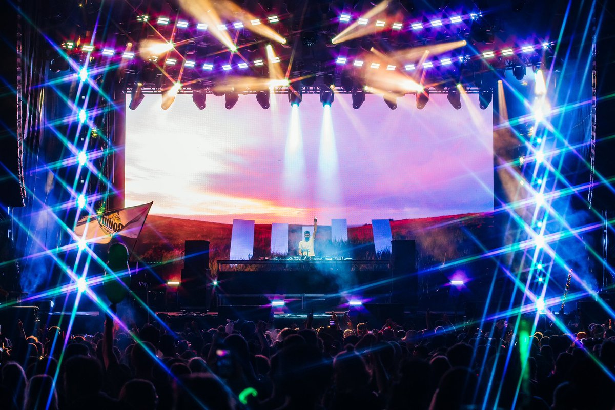 Lane8music's tweet photo. loved playing the sunrise slot @Bonnaroo - thanks to everyone who shared that moment with me!!
📷 @fixation_photo https://t.co/h3ILK4s4fc