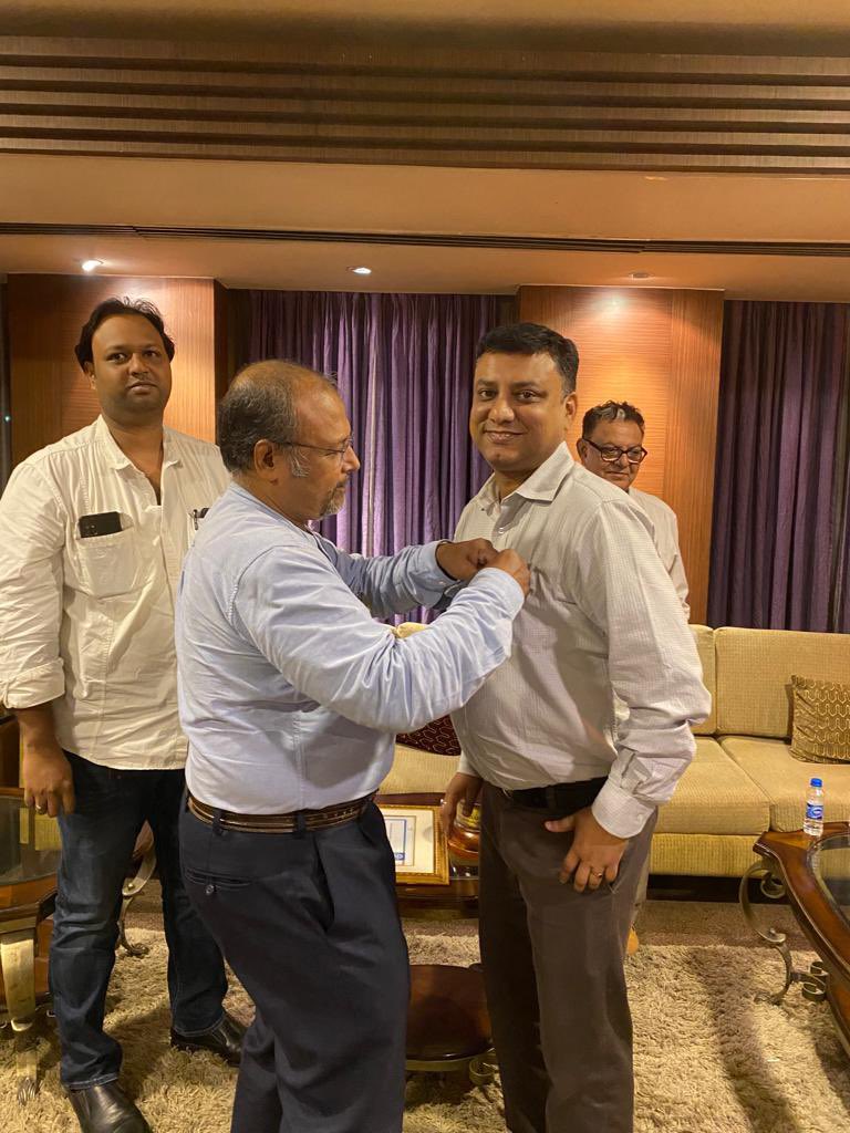 RTrailbrazers's tweet photo. Installation of our 2nd Club president & Secretary for the RY 22-23 #rotaryinternational #Rotary #RotaryServeToChangeLives #rotaryindia #RotaryResponds #rotaryindia #ImagineRotary #JenJonesRotary #Rotary #Shekhar_Rotary #rotaryopensopportunities #RotaryResponds #rotaryclub https://t.co/USdWDR04eC