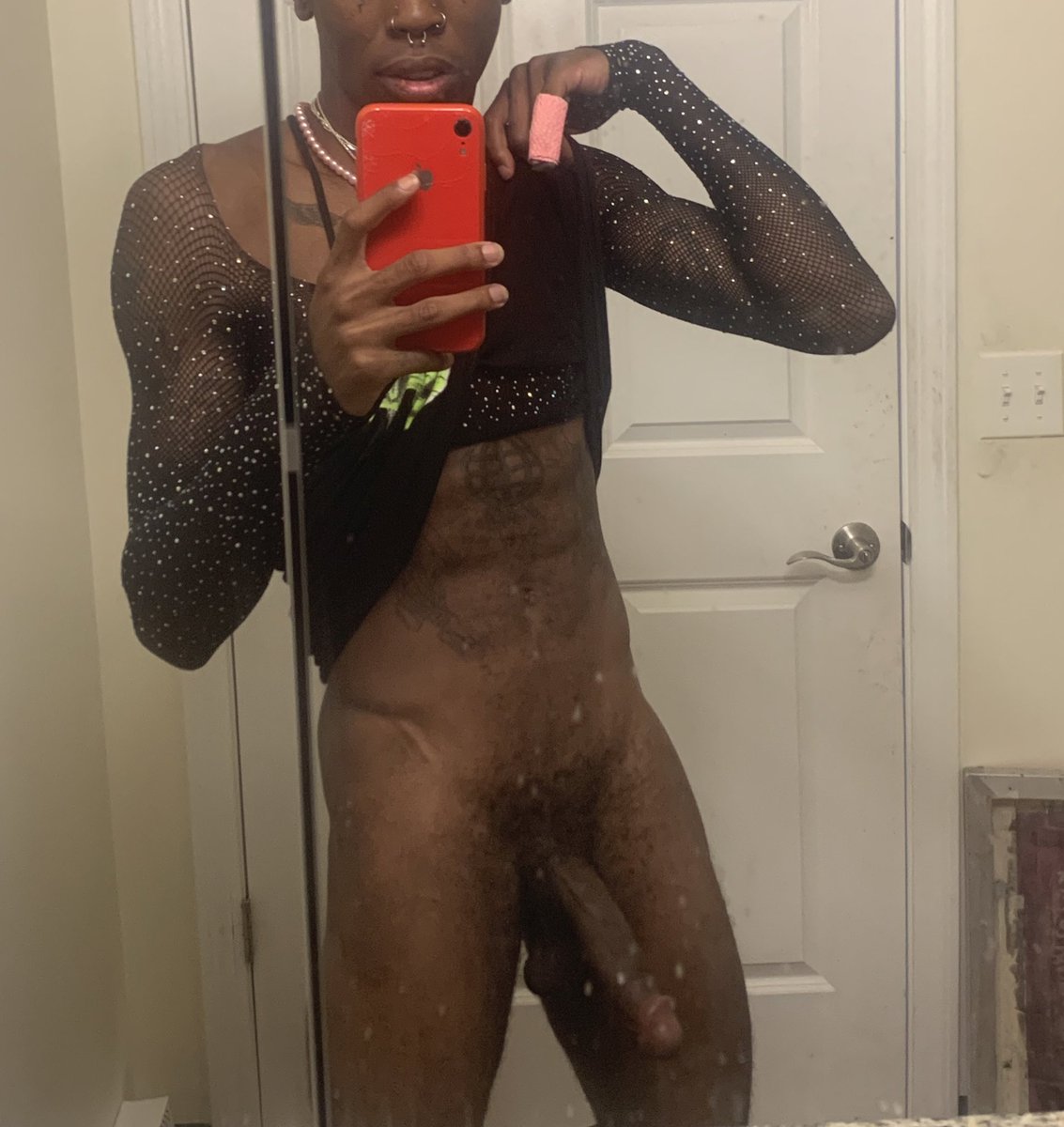 terradove's tweet photo. new to #nsfwtwtﾟ #nsfwtwt #sellingcontent 
⁃23, black/indigenous
⁃nonbinary queer (they/them/she)
⁃top
⁃hard + soft kinks
⁃single
⁃dms open
⁃i love all things art + anime
rt + 💚 to be moots :) https://t.co/ZkzhOf41EM