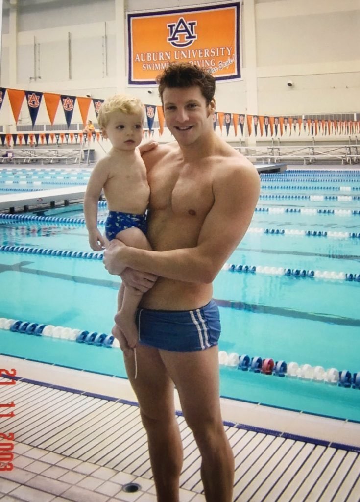 NelsonCarterJr's tweet image. 🏊‍♂️ CHAMPIONNATS DU MONDE : 
PERTH 1998 - XAVIER MARCHAND🥈 
BUDAPEST 2022 - LÉON MARCHAND🥇
#FINABudapest2022 #Natation