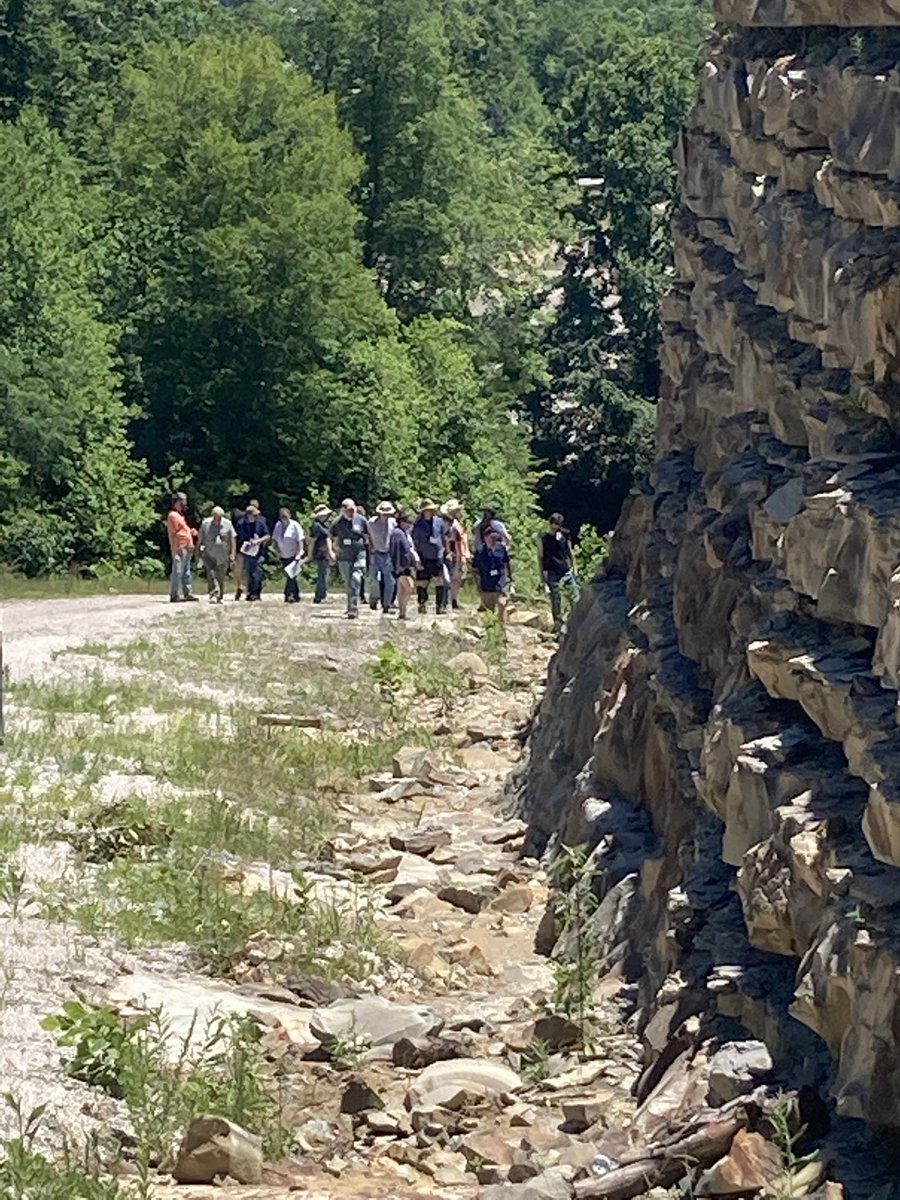 PalyJen's tweet photo. Stop 2…The Bedford-Sunbury-Henley-Farmers Interval and the outcrop that just keeps giving! #ichnofabrics #toolmarks #turbidites https://t.co/sVRM7mryCa