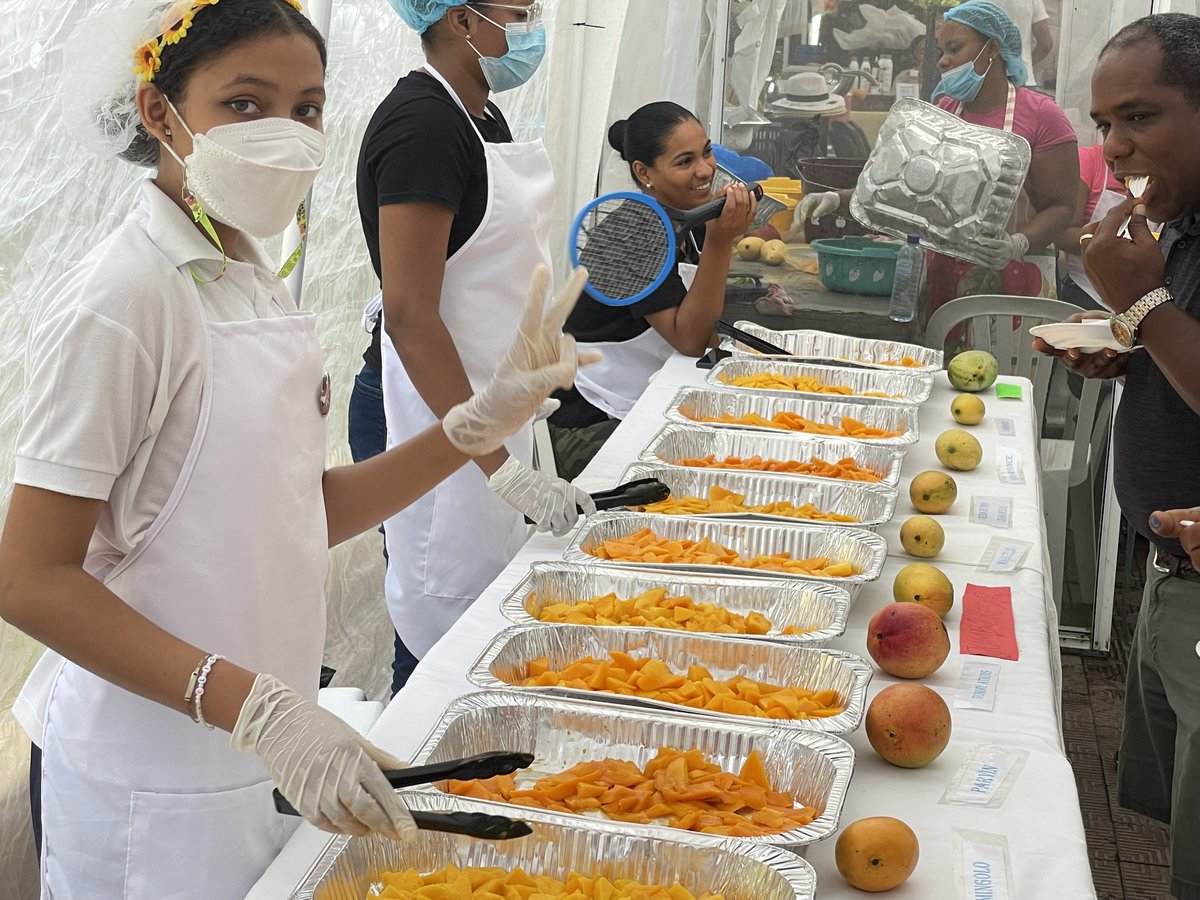 expomango's tweet photo. ¡Mango! ¡Mango! ¡Mango! ¡Mango! ¡Mango! ¡Mango! ¡Mango! ¡Mango!

Estamos en ¡Mango! ¡Mango! ¡Mango! ¡Mango!

Hasta mañana 19 junio en #Bani #capitaldelmango #Mango 
@expomango https://t.co/MjR30a3iVf