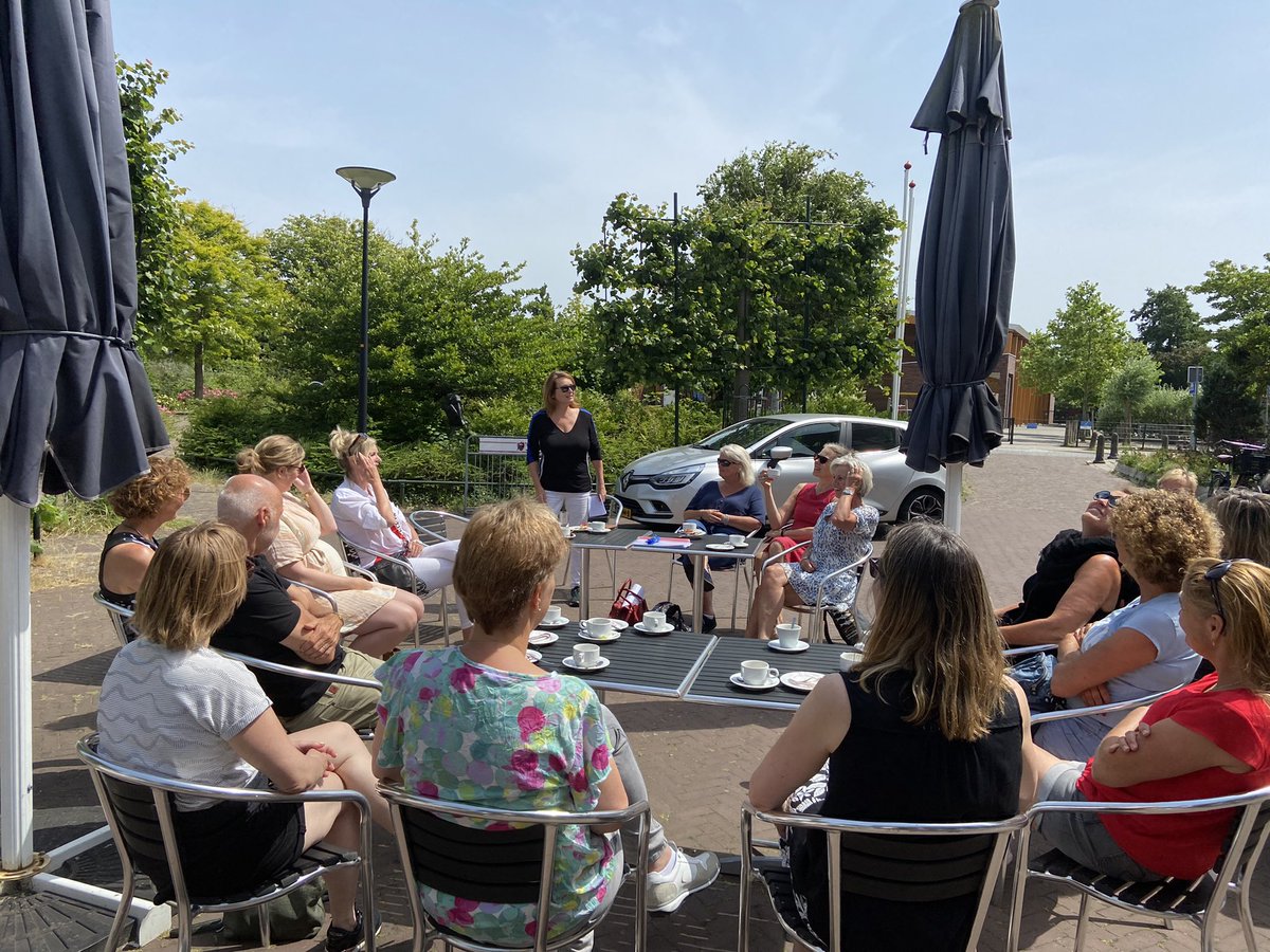 biebwestland's tweet photo. Geslaagd personeelsuitje vandaag Met dank aan De Noviteit, Leo van den Ende van de Historische Vereniging Monster en Moments Beach. Met een foto van een origineel beeld van de kern Monster met Aad Westdijk. #Noviteit #historischeverenigingmonster #mitrawestdijk #momentsbeach https://t.co/nun7o6DA7T