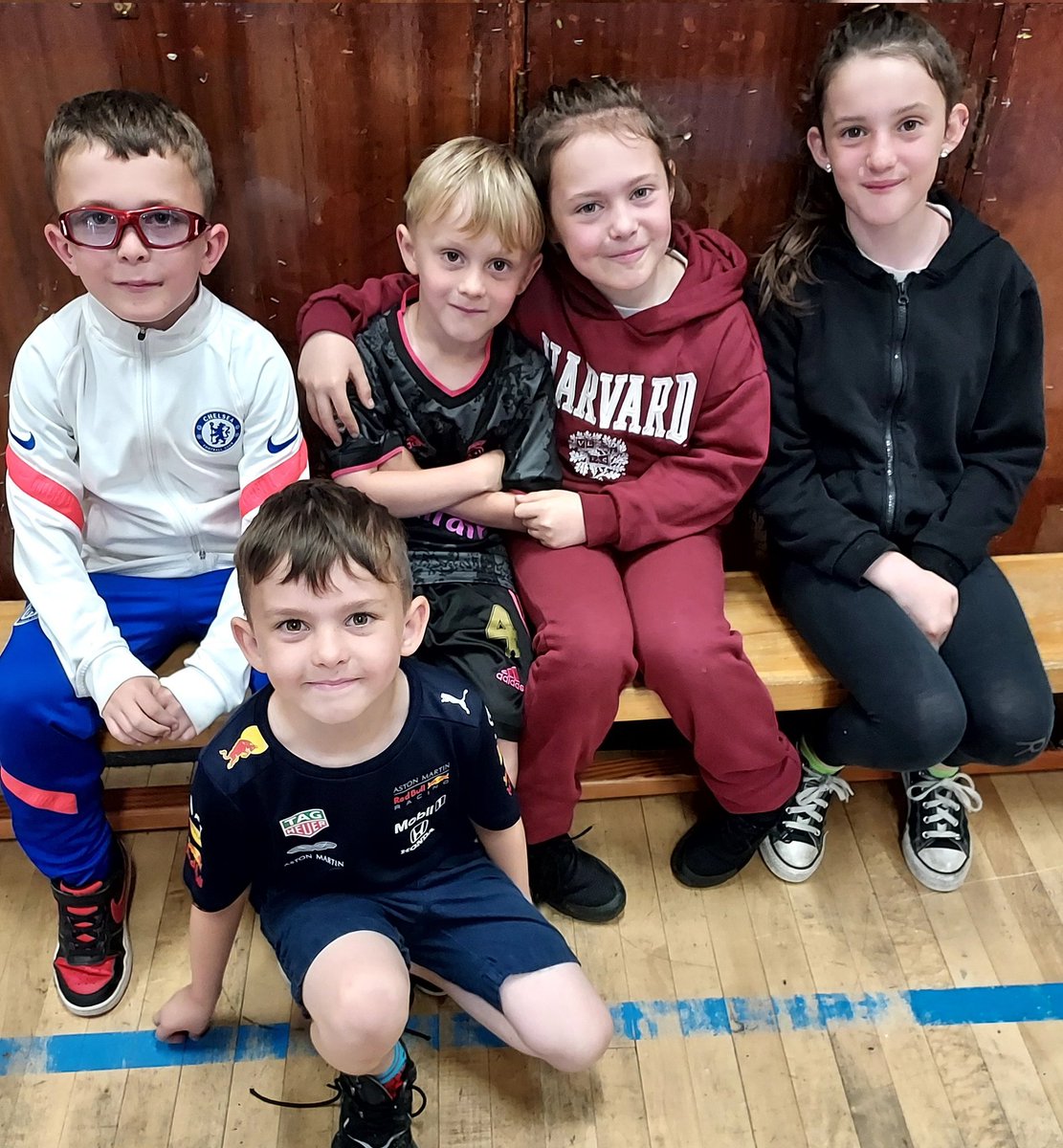 ThornliePS's tweet photo. Special shout out to these five truly amazing siblings. Four Class Race Champs, plus a CarryCode-Piggyback Champ. #FiveAces 💛🖤💛🖤💛 https://t.co/2dlyPVIilg