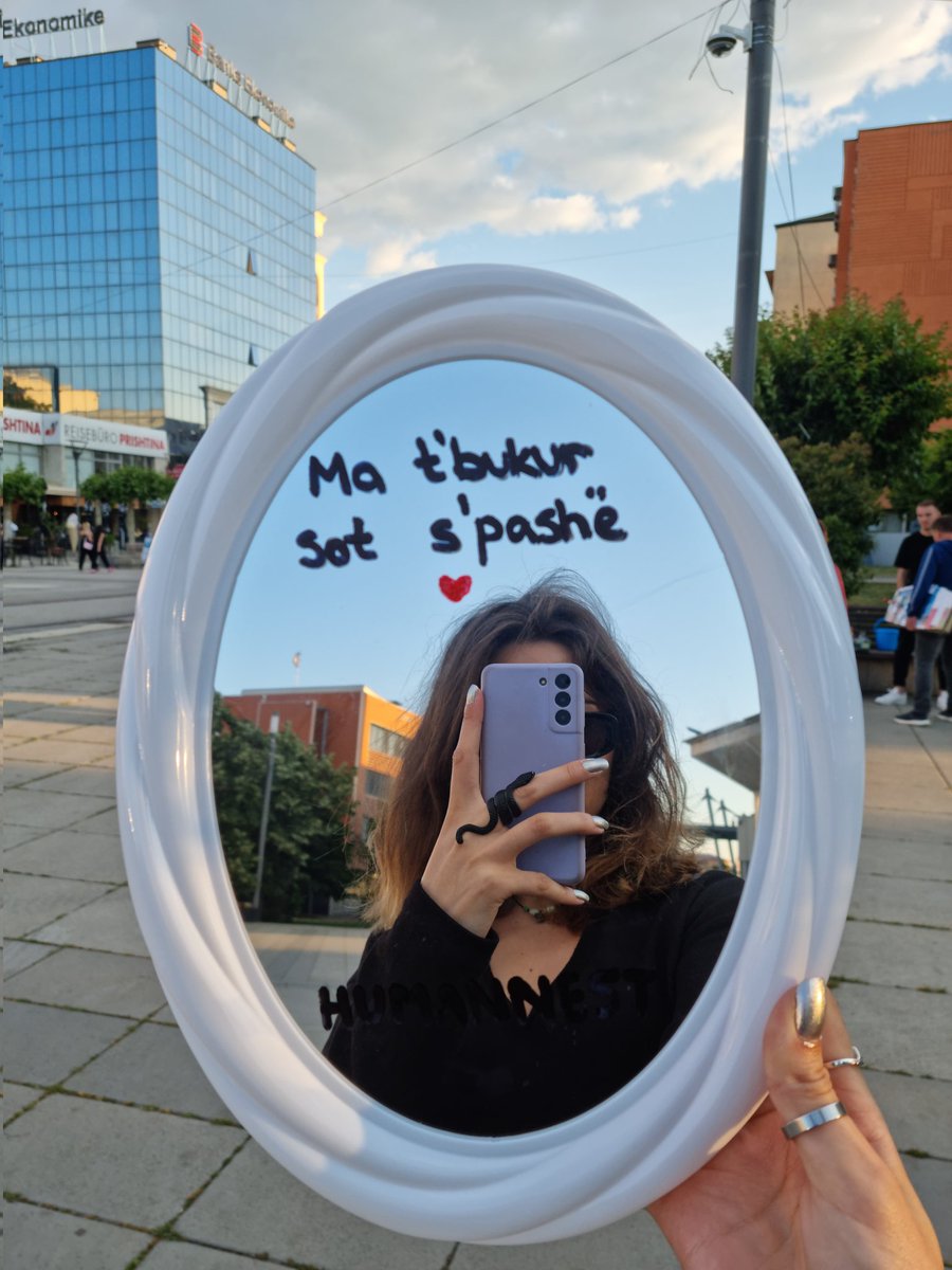 Pasqyrë moj pasqyrë.. 

📍42.660100,21.161764