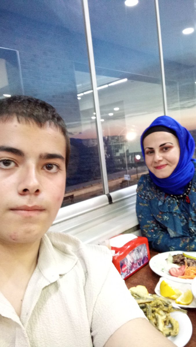 gulayale's tweet photo. "Zarif ve görgülü ruhlar bu dünyaya ait değillerdir."                                           #MutluHaftaSonları   🦋 https://t.co/j1odc78UTe